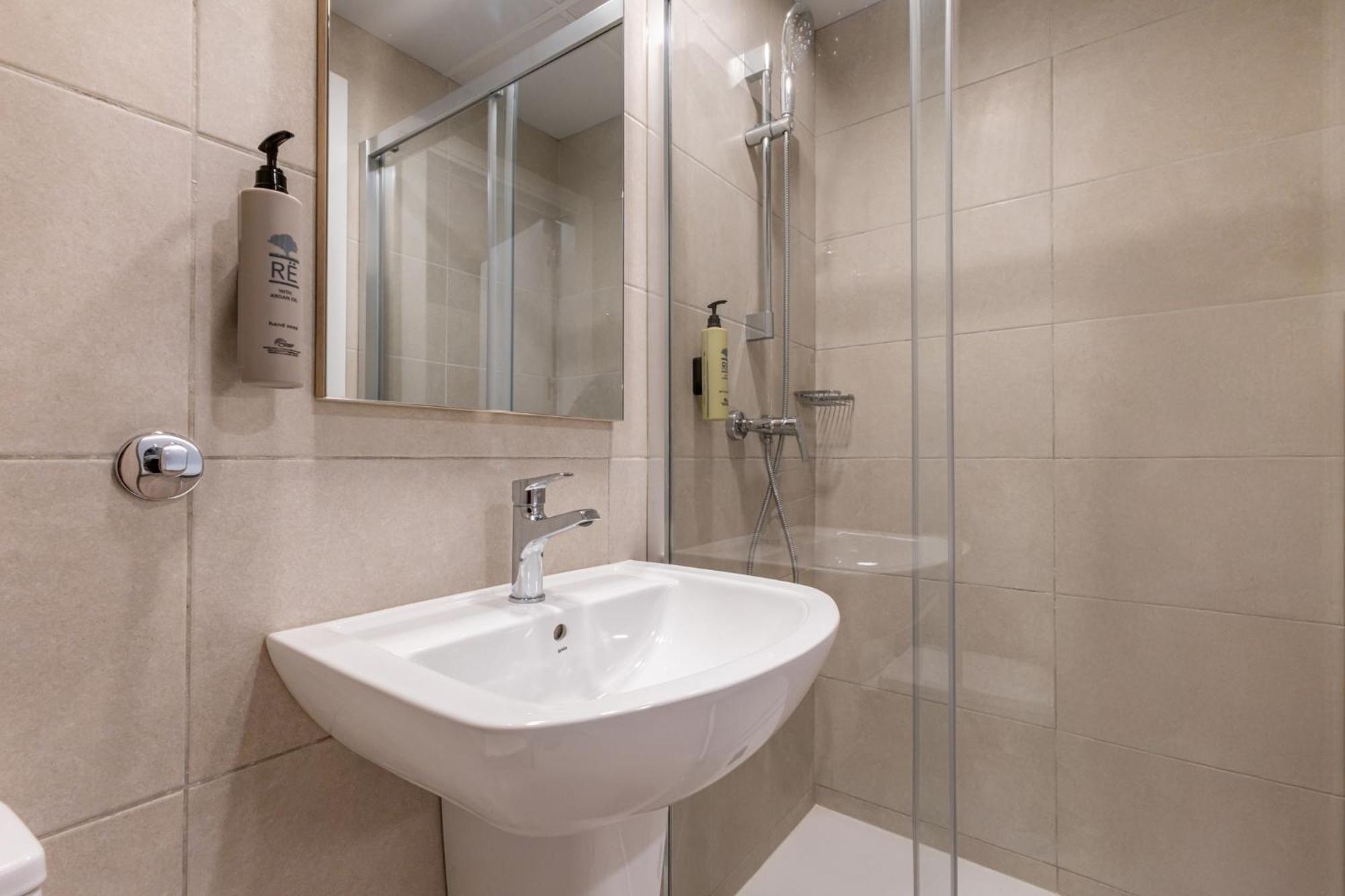 Hotel Nido Malvarrosa バレンシア 部屋 写真